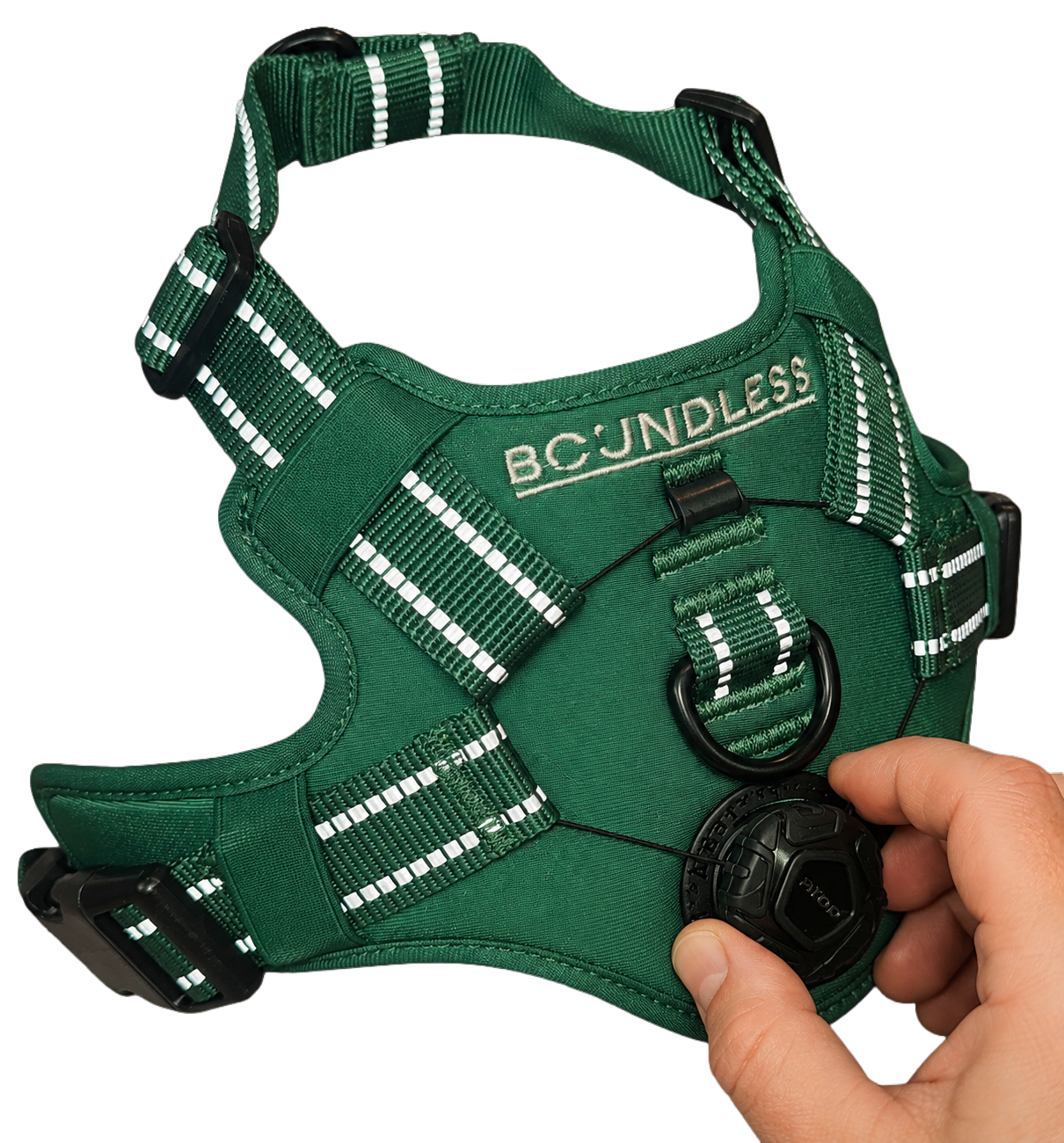 Hand twisting the BOUNDLESS harness dial